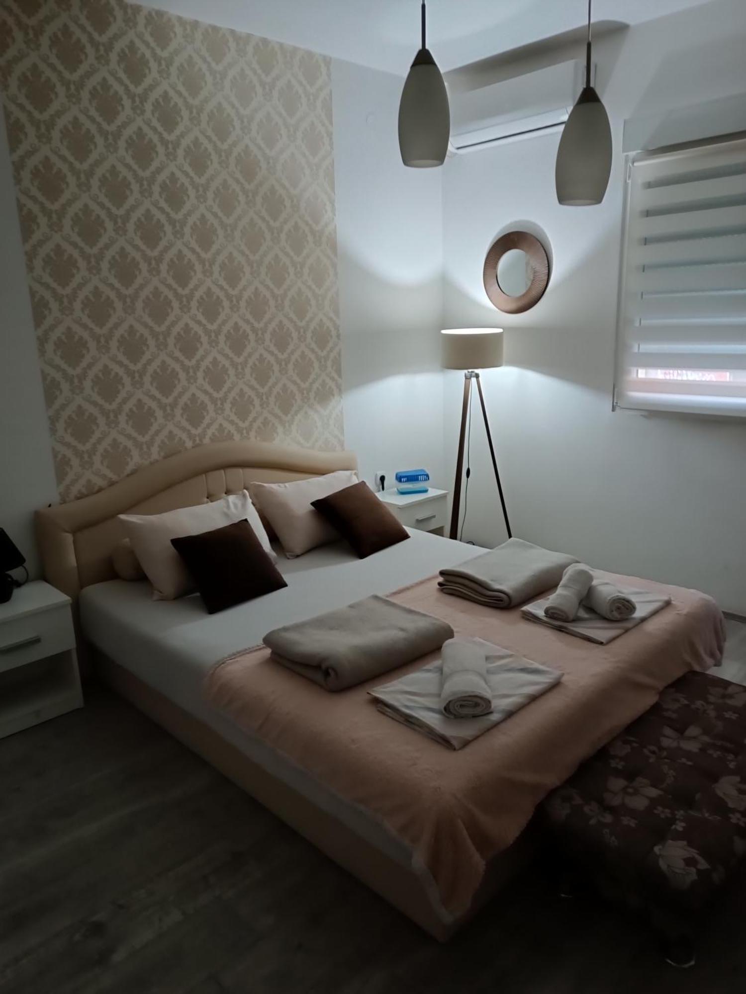 Happy Star Apartman Ni Kültér fotó