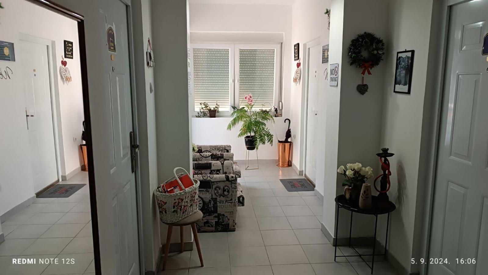 Happy Star Apartman Ni Kültér fotó