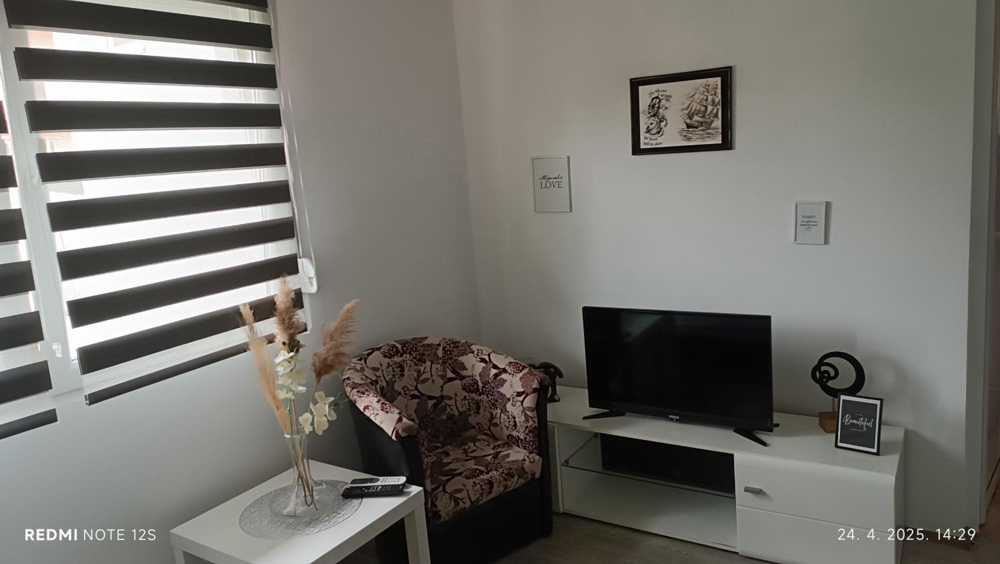 Happy Star Apartman Ni Kültér fotó