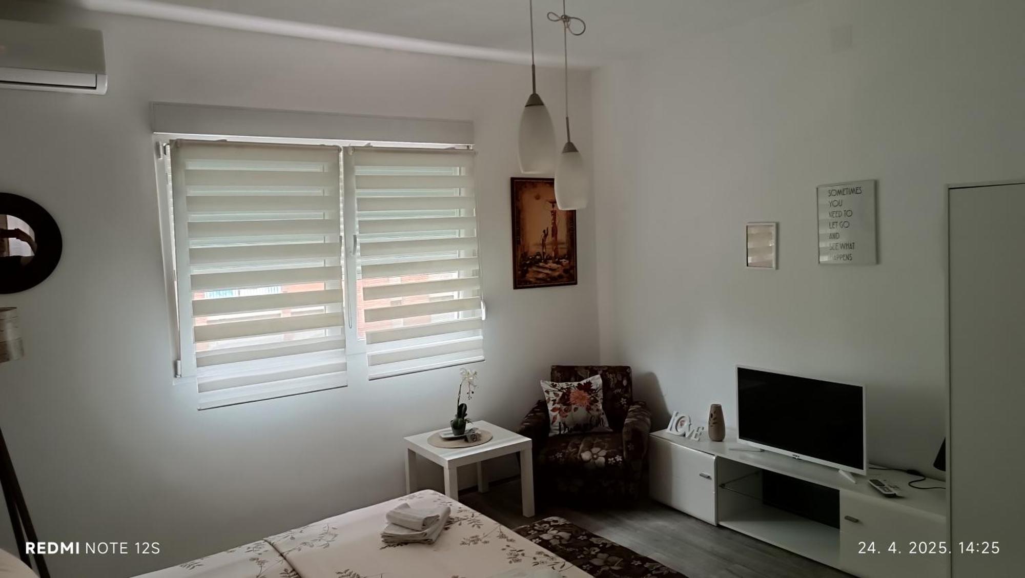Happy Star Apartman Ni Kültér fotó