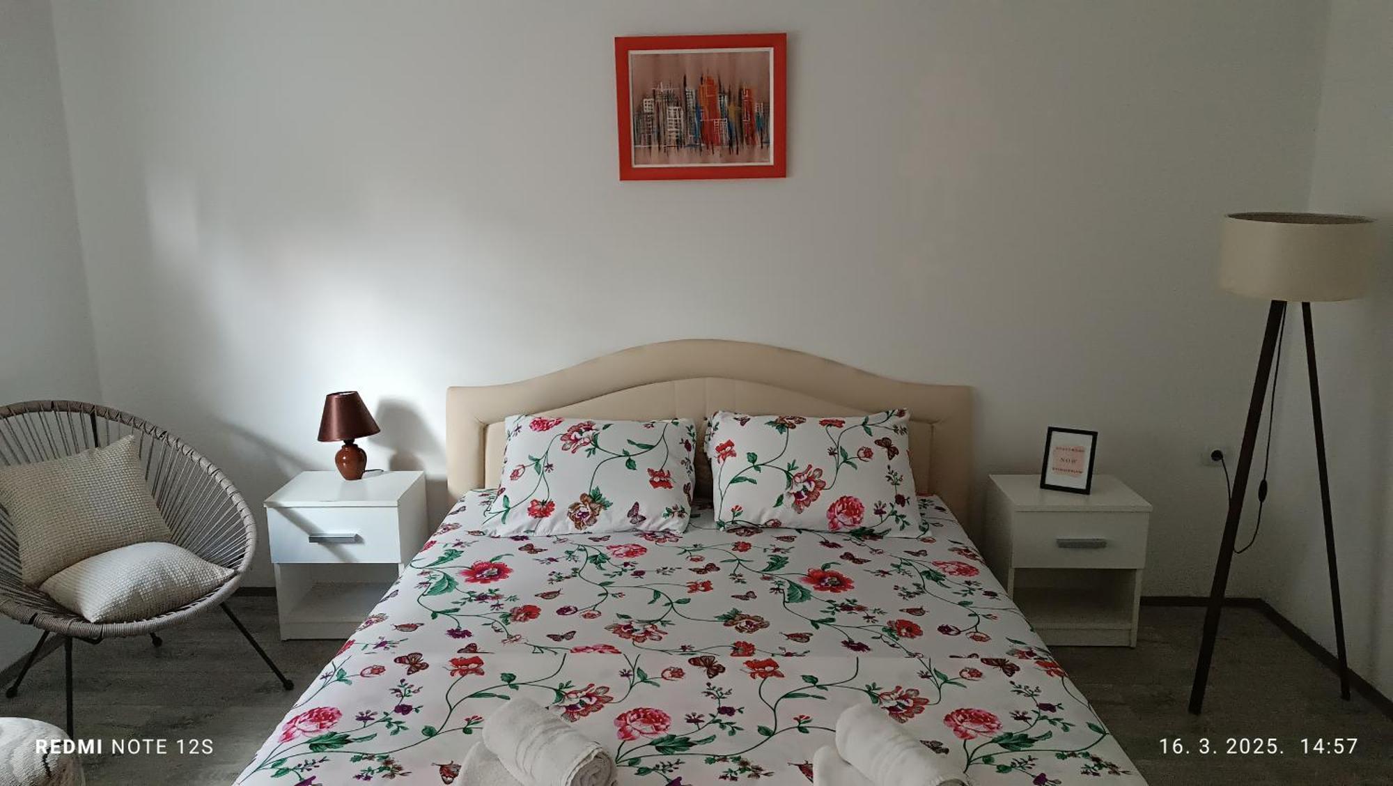 Happy Star Apartman Ni Kültér fotó