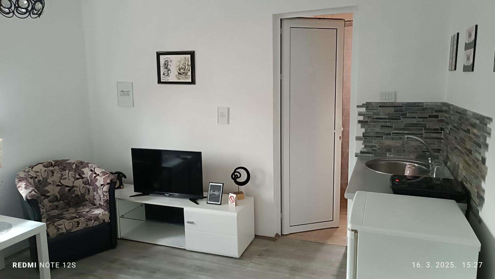 Happy Star Apartman Ni Kültér fotó